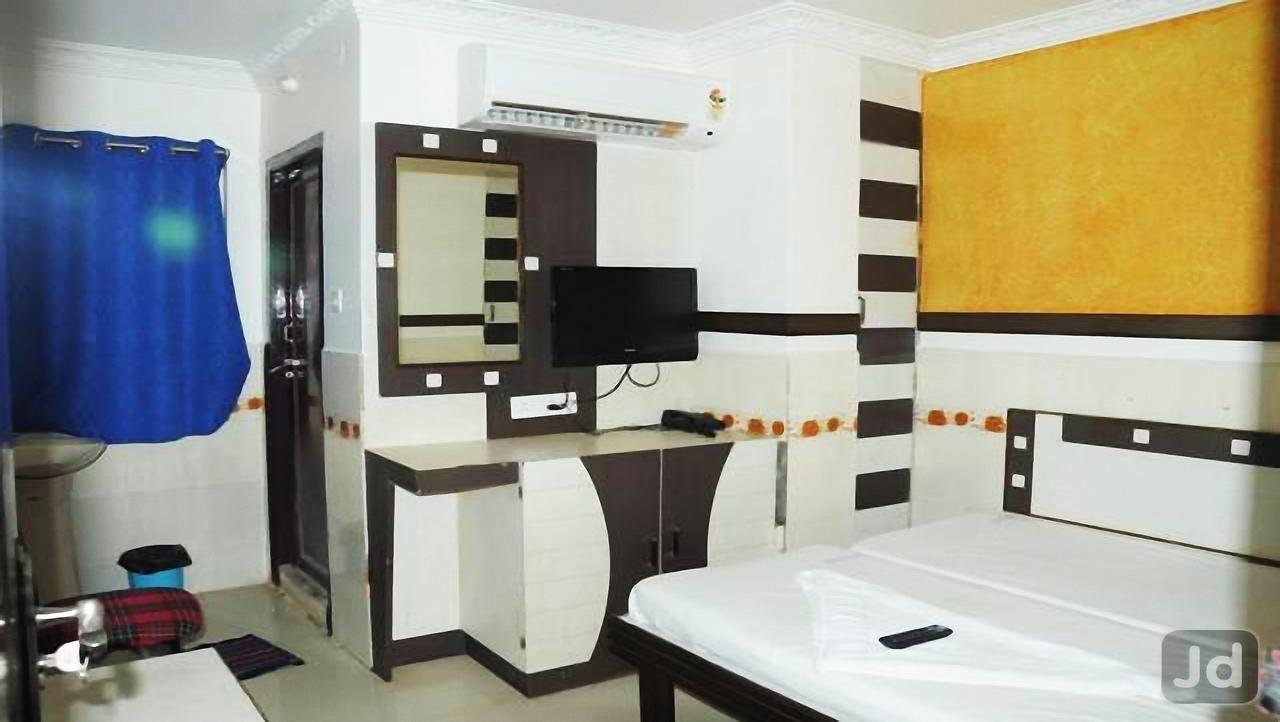 Hotel Manorama Inn Khammam Zewnętrze zdjęcie